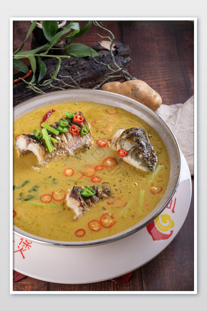 中式鱼头煲美食摄影图片