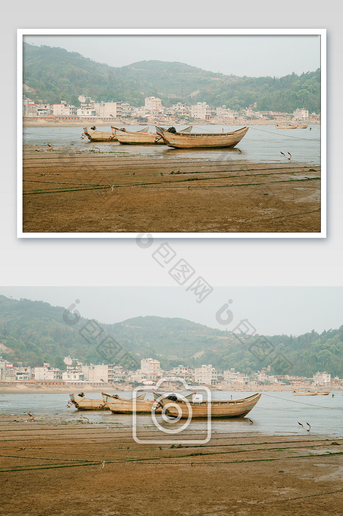 渔村停靠海边的渔船摄影
