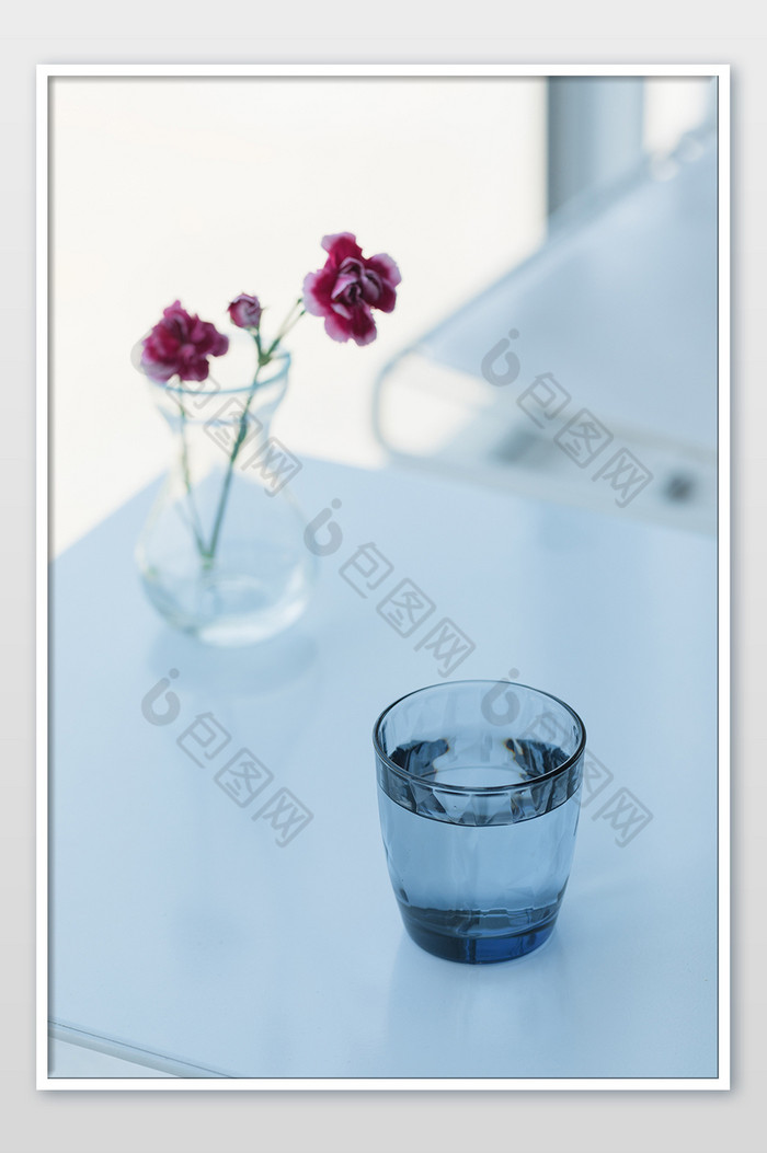 文艺小清新透明杯子水杯摄影图片图片