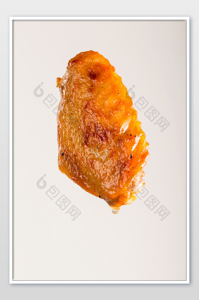 美食小吃鸡翅中白底高清摄影图片