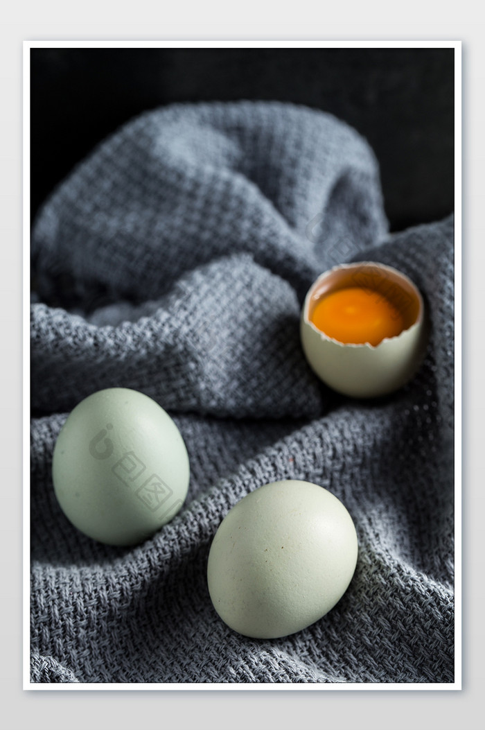 新鲜食材农家鸡蛋高清摄影图