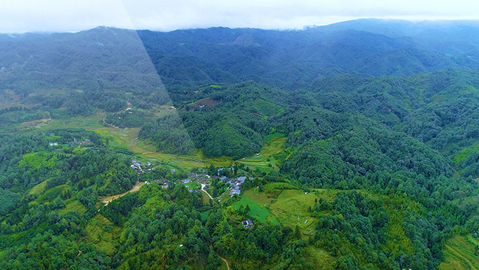 航拍雨后大山4K视频