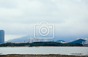 青岛黄岛雨后小珠山摄影图图片