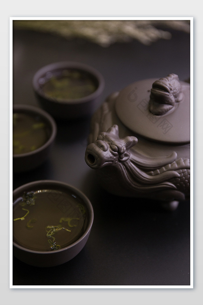 中国风茶壶茶杯茶水摄影图片图片