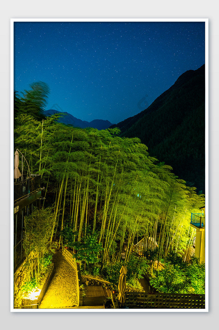 乡村民宿竹林间星空夜景