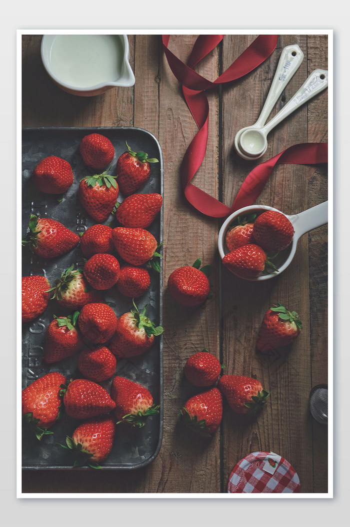 红色水果草莓摄影图片