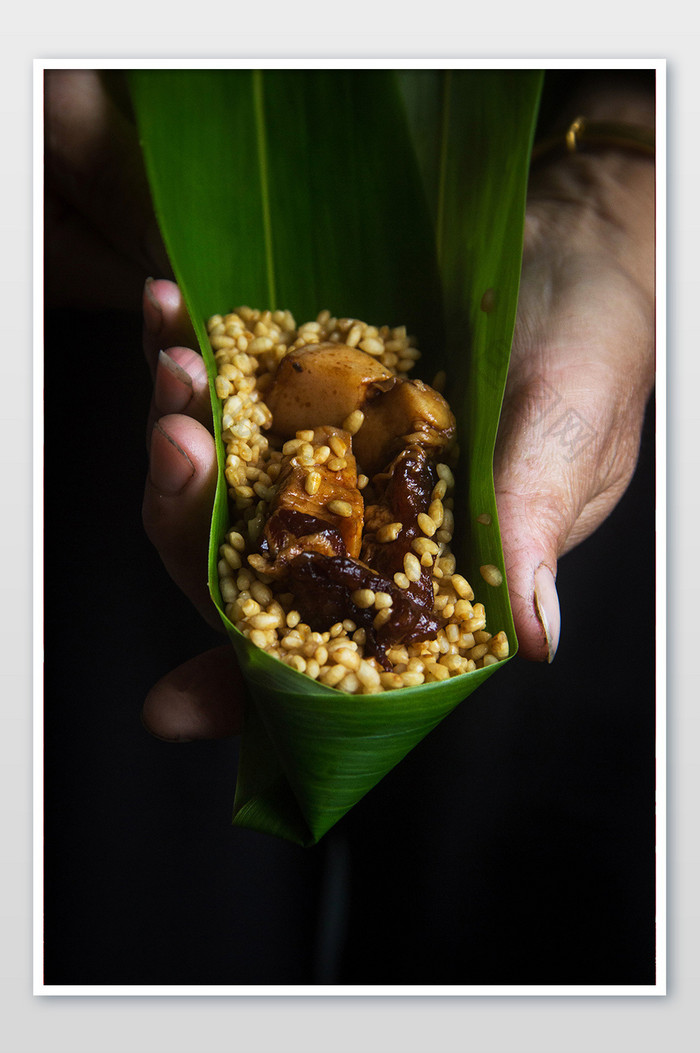 端午节美食包粽子摄影图片