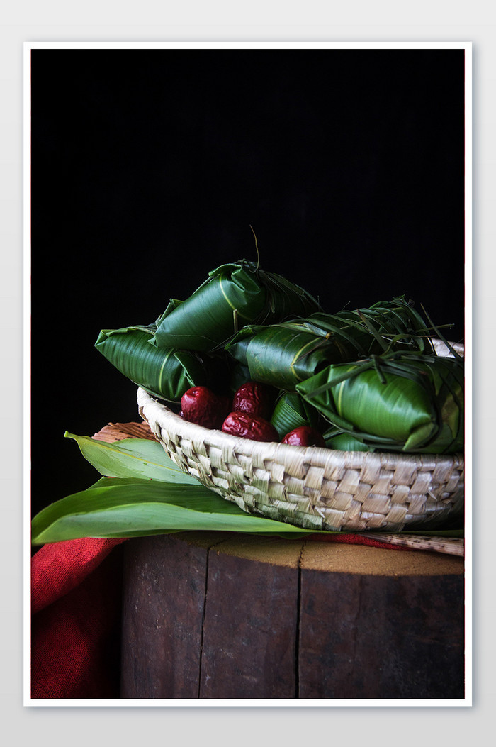 传统美食粽子摄影图片