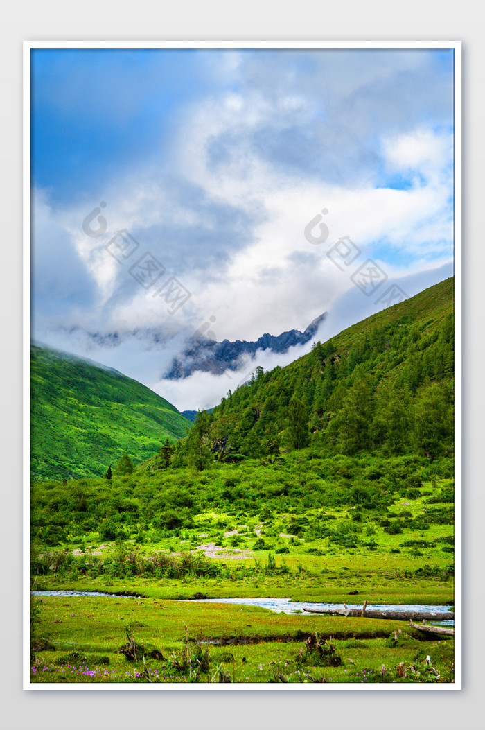 四川四姑娘山自然景观高山青山蓝天白云图片图片