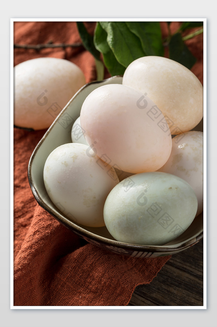 传统美食咸鸭蛋高清摄影细节图