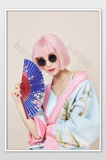 国潮复古中国风粉色头发时尚美女帅气图片