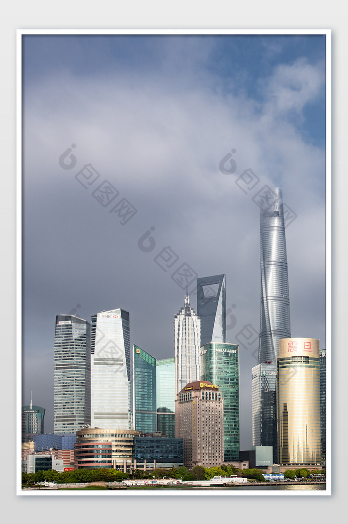 蓝色高端大气的上海陆家嘴建筑群摄影图