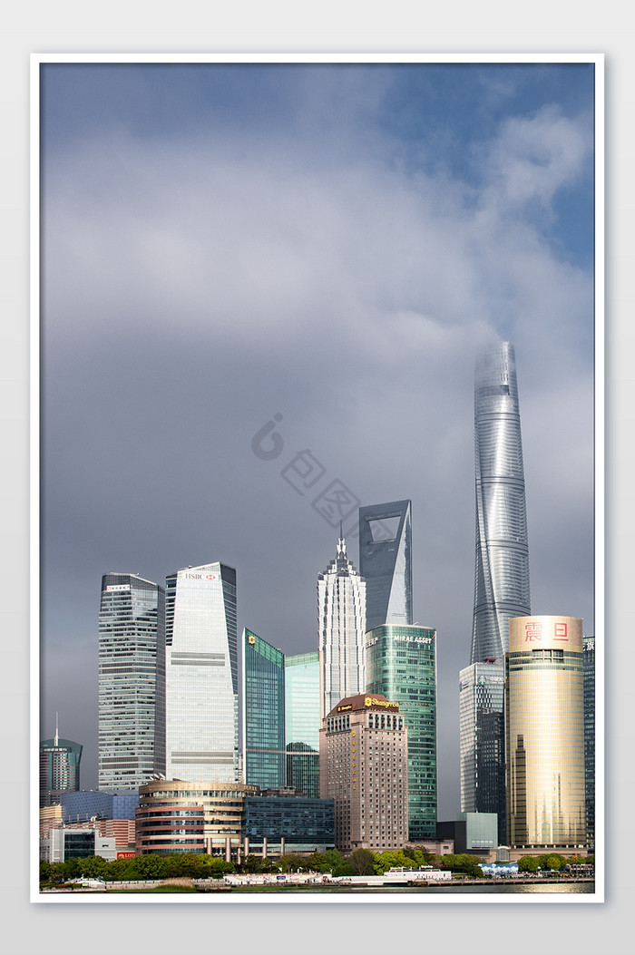 蓝色高端大气的上海陆家嘴建筑群摄影图图片