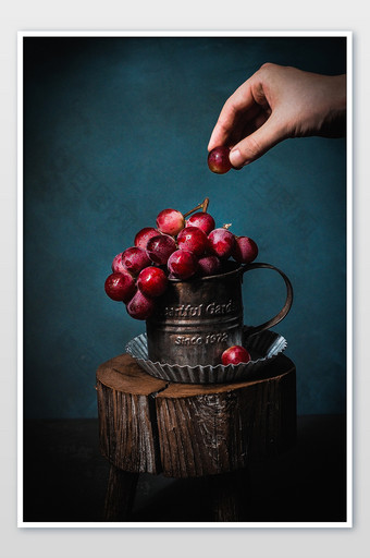 暗调油画气质葡萄美食摄影图片