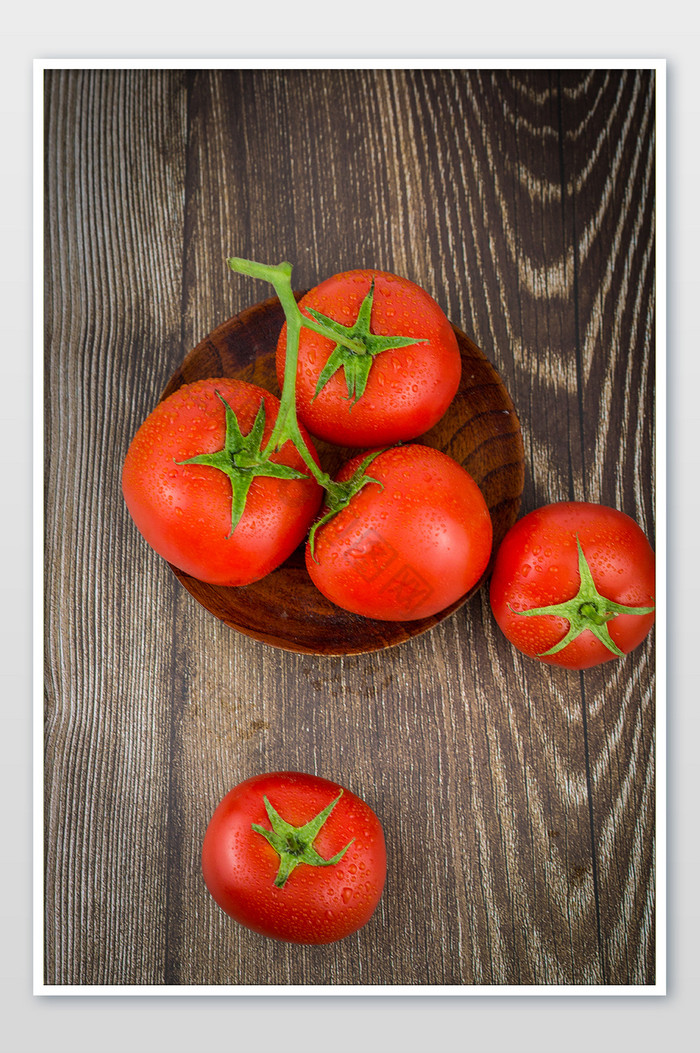 包图网提供精美好看的白底摆拍西红柿片素材免费下载,本次作品主题是