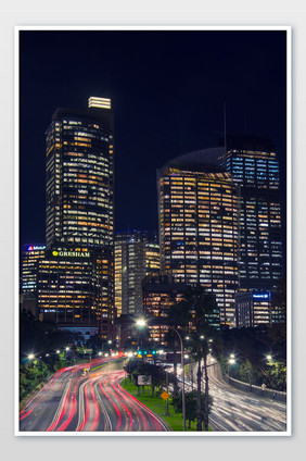 悉尼皇家植物园旁的城市夜景高清摄影图片