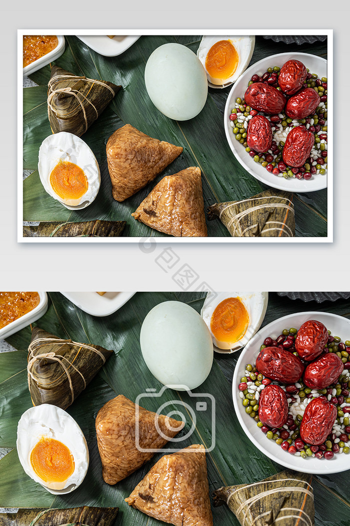 端午美食粽叶上美味的粽子咸鸭蛋俯瞰摄影图