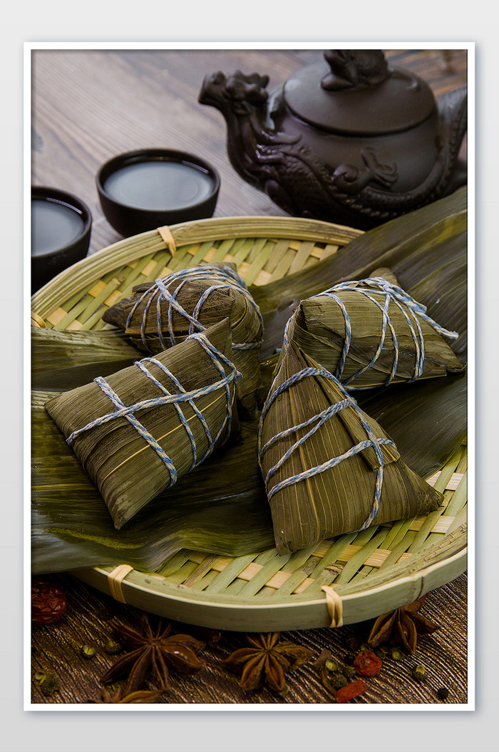 端午节粽子茶壶茶杯棕叶上粽子图片