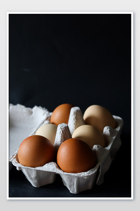 农家鸡蛋洋鸡蛋暗调对比图