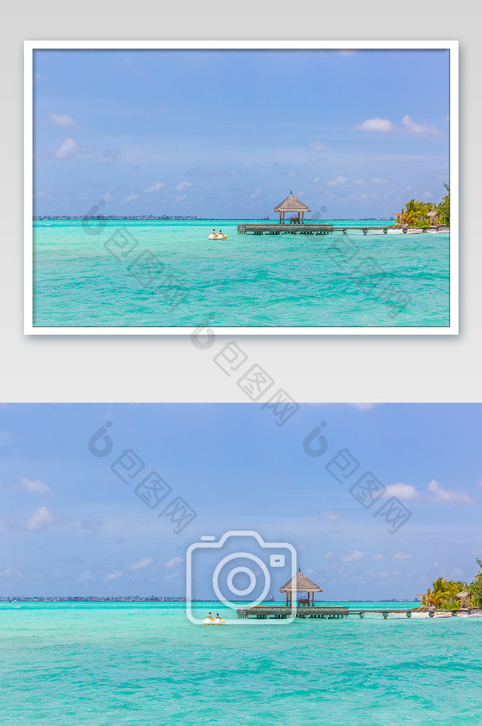 浪漫马尔代夫海上两人脚踏船摄影图片