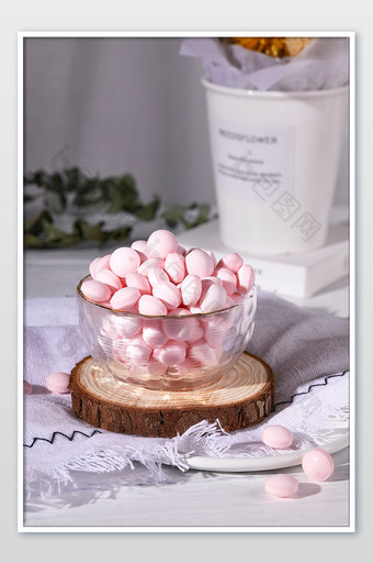 粉色薄荷糖清口气糖果零食美食摄影图片