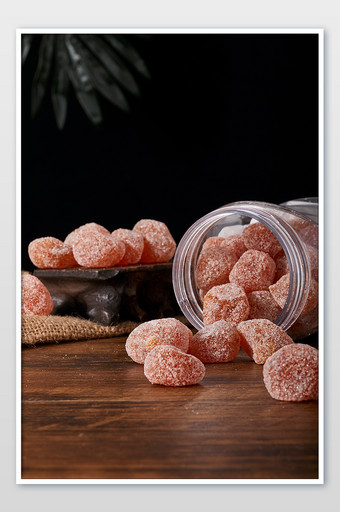 冰糖金桔蜜饯零食木板果干美食摄影图片