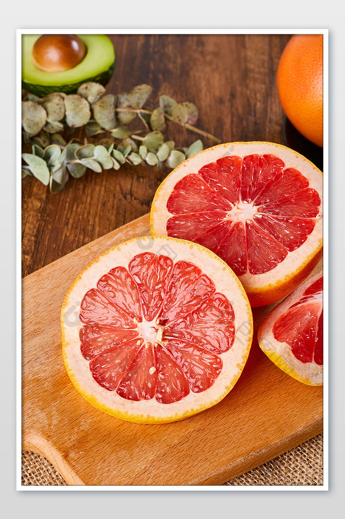 红色柚子西柚场景水果木板果肉美食摄影图片