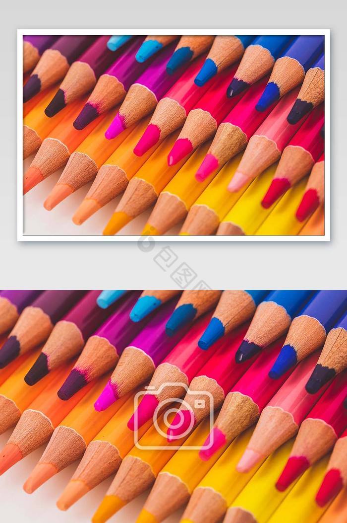 彩色铅笔创意文具摄影图片