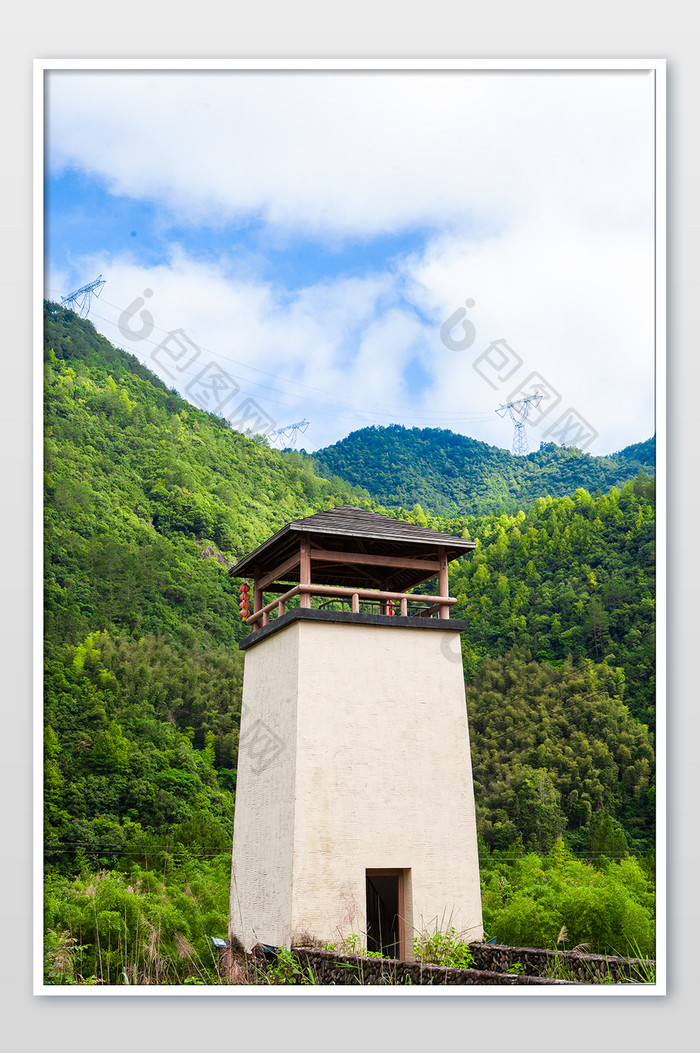暑假乡村特色中国风建筑瞭望台摄影图