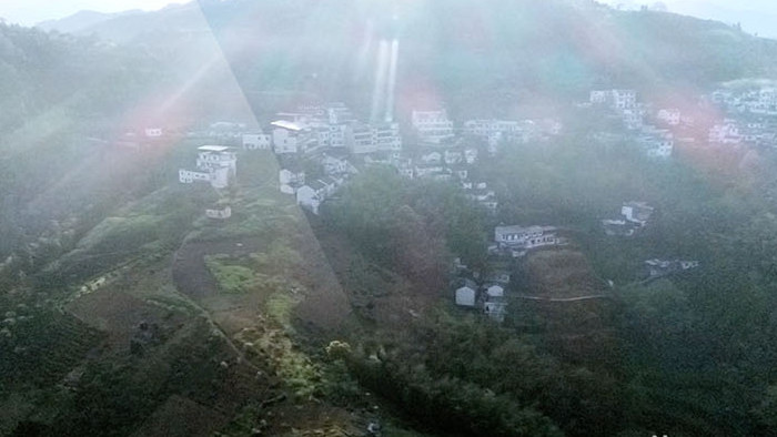 皖南群山航拍山腰上的小山村祖国美景