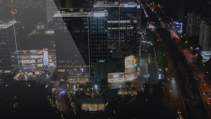 航拍夜晚大型商场广场实拍视频