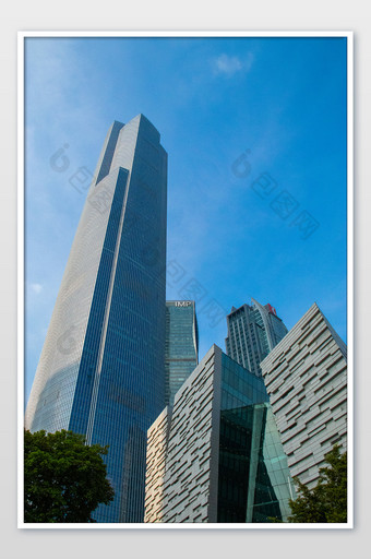 周大福国际金融中心大气高楼建筑摄影图图片