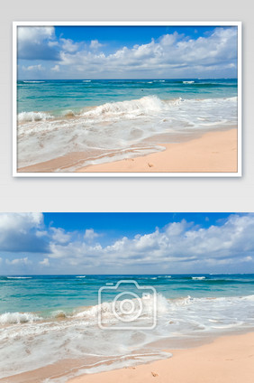 巴厘岛蓝天白云大海海浪沙滩摄影图