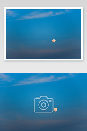 蓝色天空傍晚月色满月月光摄影图片