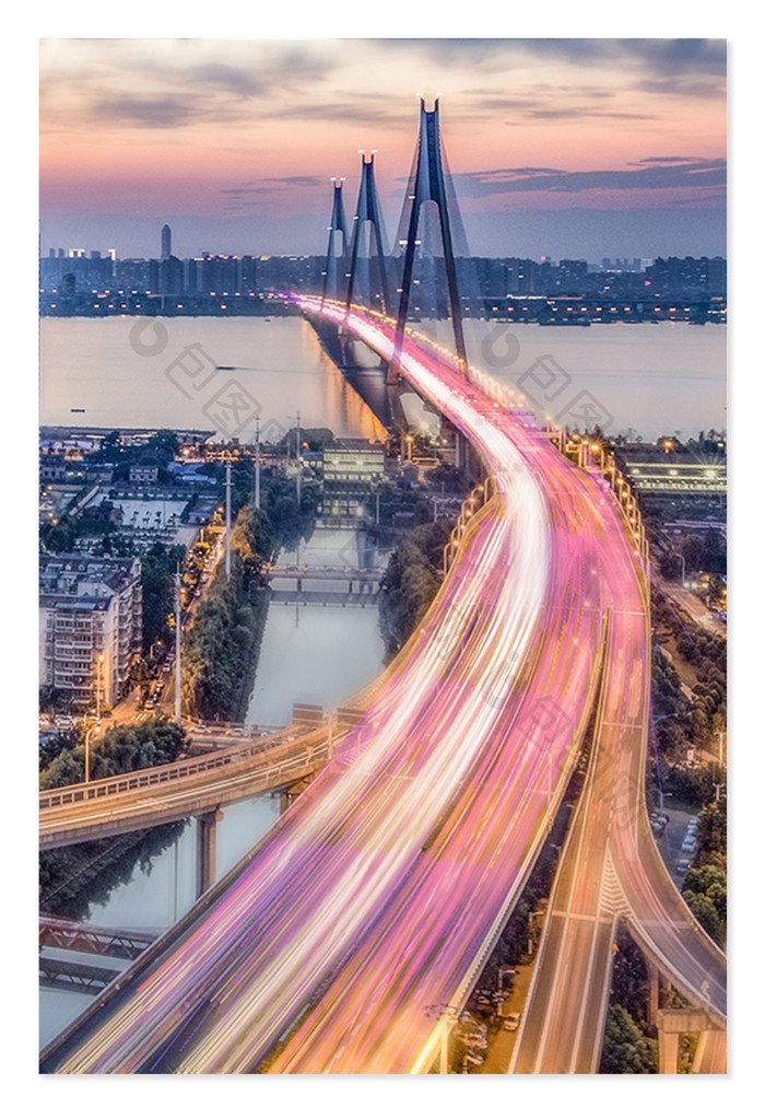 城市大桥速度延时光线速度感背景