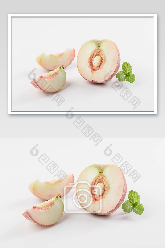 白色背景上的新鲜桃子切开摄影图