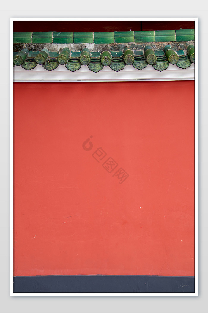 复古红墙绿色琉璃瓦装饰墙摄影图图片