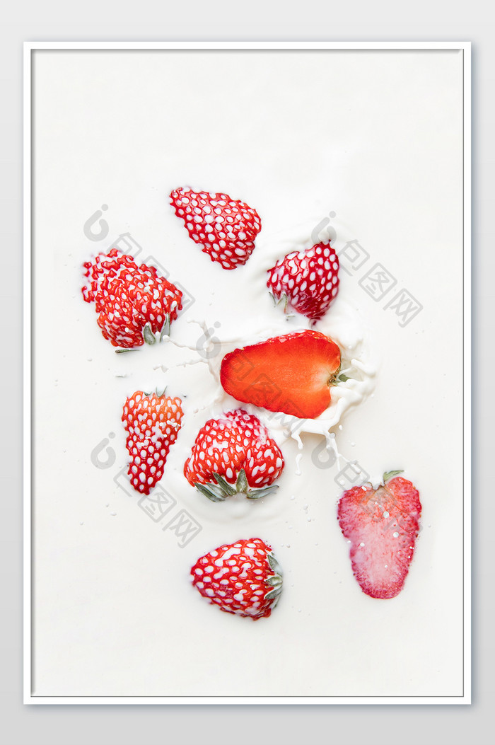 新鲜健康水果牛奶草莓创意摄影图片