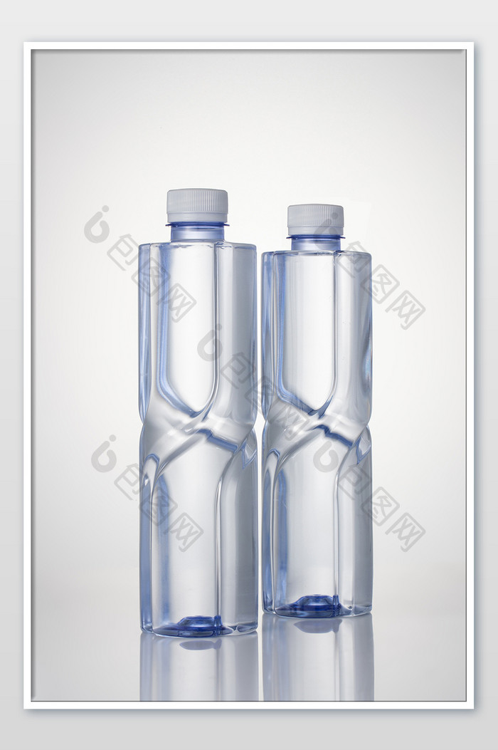饮用水矿泉水纯净水瓶子机样素材图片