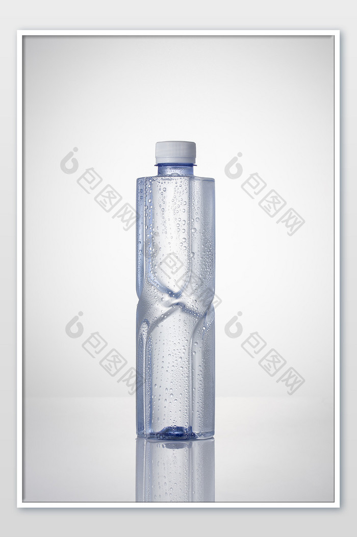 冰爽纯净水瓶子机样素材摄影图片