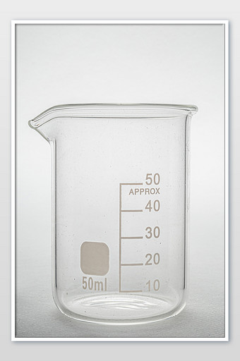 化学实验器材烧杯图片