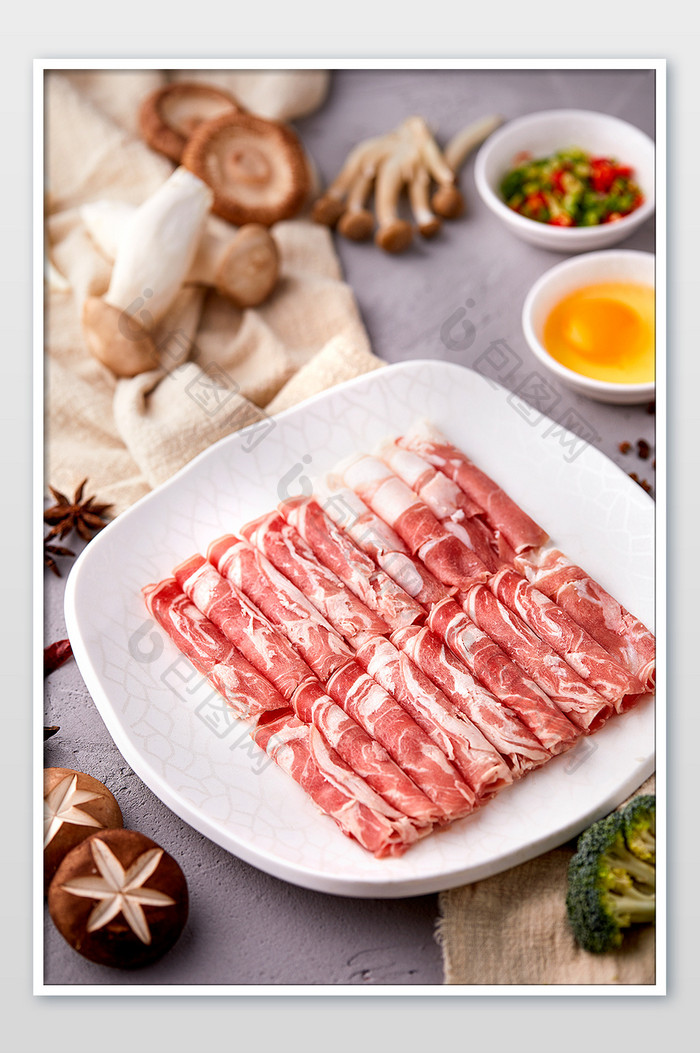 火锅中式餐饮食材雪花牛肉摆盘海报摄影图