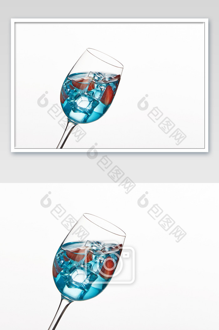 玻璃杯中的冰镇鸡尾酒图片图片