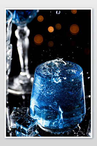 夏季冰饮蓝色饮料配图海报素材图片