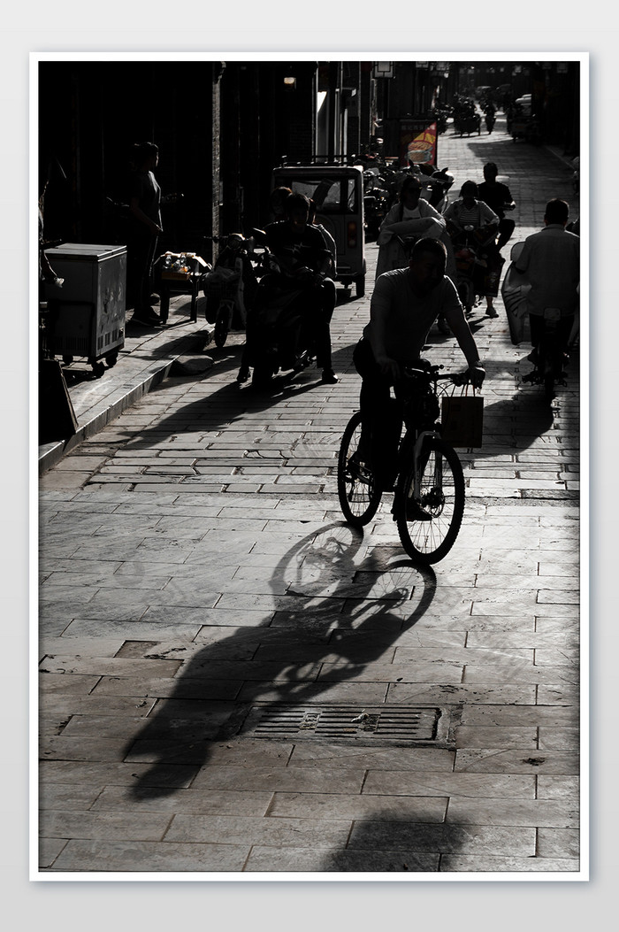 暗调古城旅行旅拍生活老街自行车艺术摄影