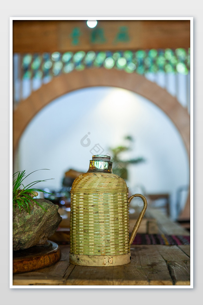 乡村夏日旅游中式茶艺手工热水壶图片