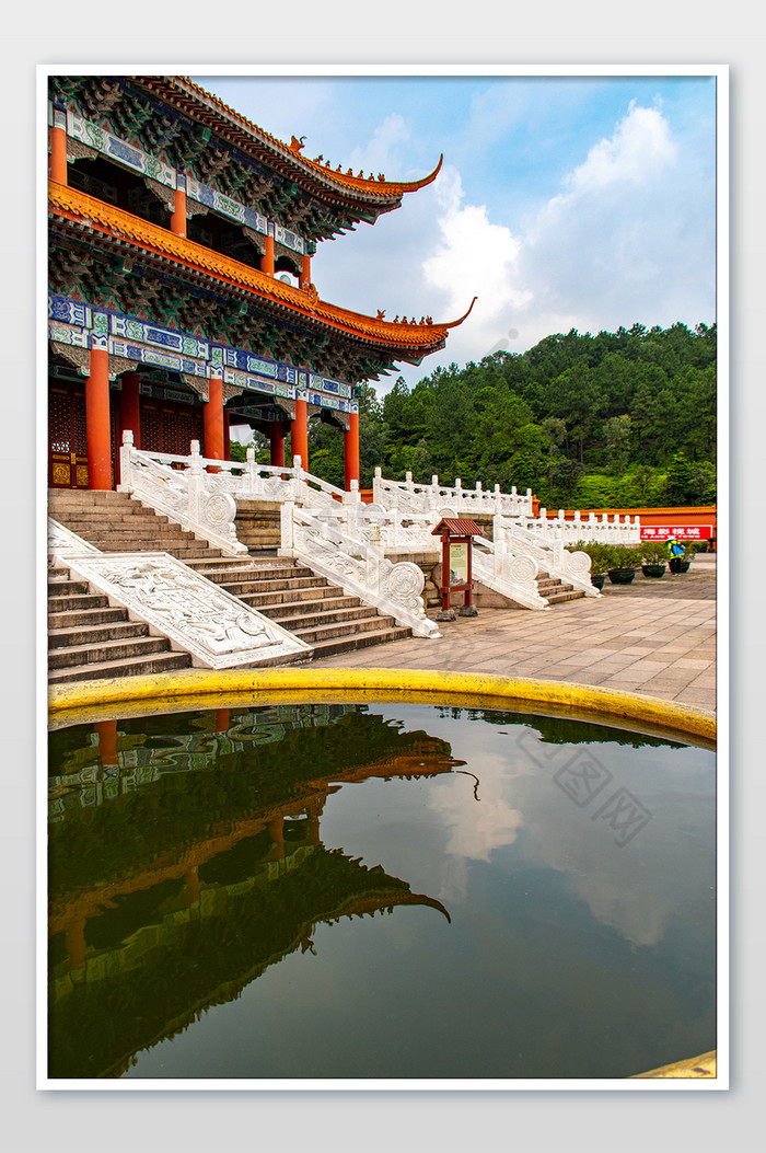 皇宫大殿外景风水大缸建筑倒影摄影图图片图片