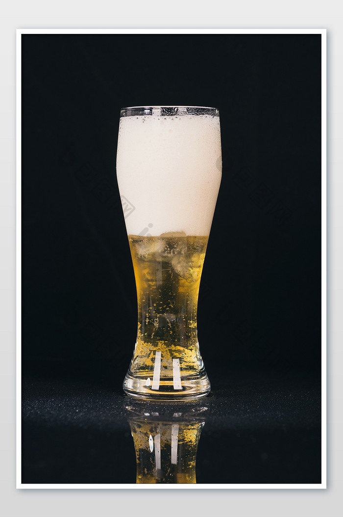 啤酒花啤酒沫装杯啤酒