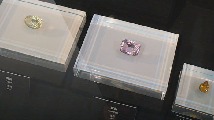 宝石红宝石蓝宝石星芙蓉石水晶黄晶紫晶发晶