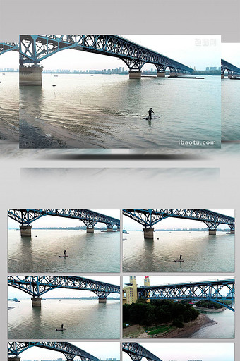 航拍南京长江大桥火车汽车游船货船图片